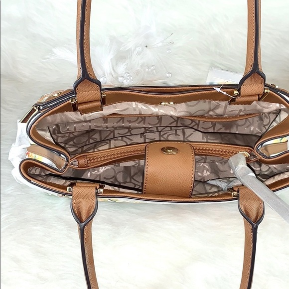 🧡New Calvin Klein 🧡 Daffodil White Shoulder bag - Picture 6 of 9